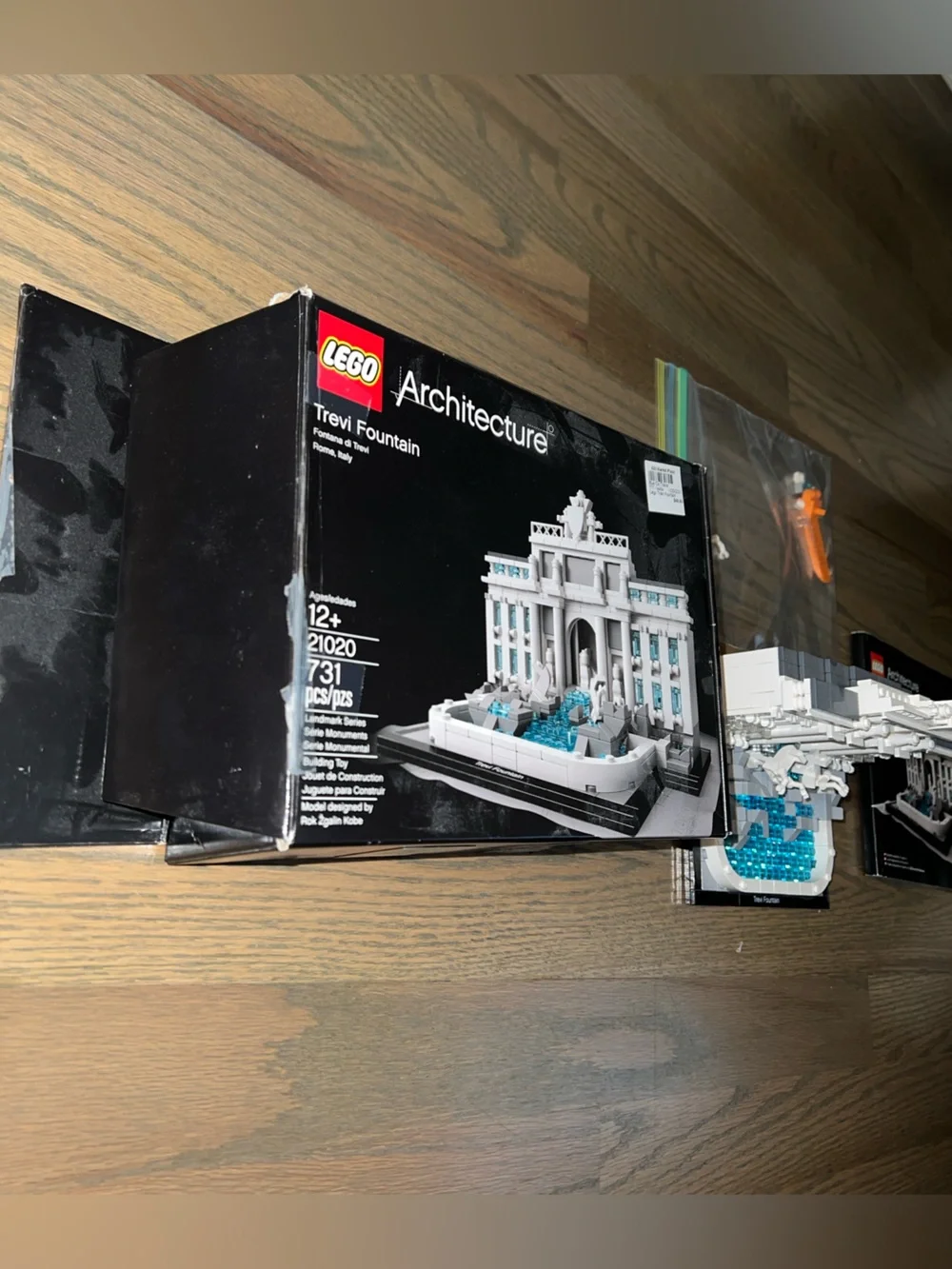 LEGO ARCHITECTURE: Trevi Fountain (21020)